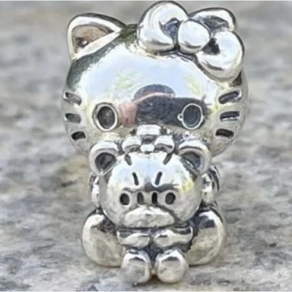 Kitty Charm - Picture 3 of 3